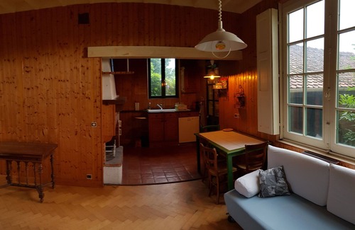 Maisdon-sur-Sevre Ski Chalet | Chalet in the heart of a park