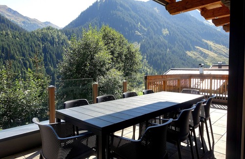 Hinterglemm Ski Chalet | Chalet in Saalbach with Panoramic Sauna