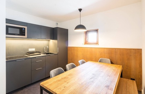 Huez Apartment | Chalet in Auris-en-Oisans with Balcony Views