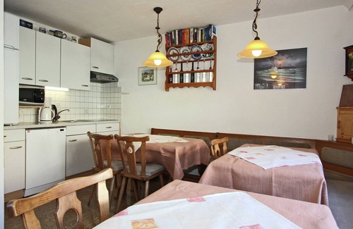 Kapfing Apartment | Chalet in Fügen near Ski Lift Spieljoch
