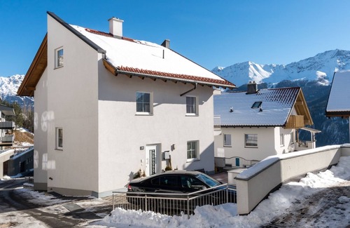 Fiss Apartment | Chalet in Fiss Near Ski Lifts