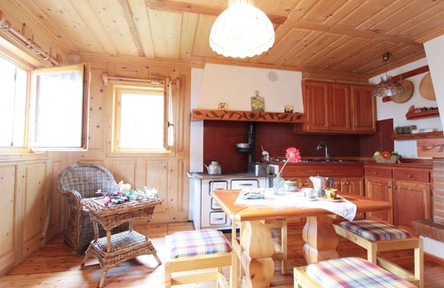 Lamon Ski Chalet | Chalet in Lamon with Stunning Mountain Views