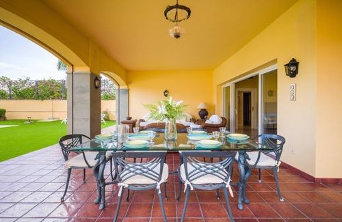 Campo Internacional Maspalomas Ski Chalet | Chalet in Maspalomas by Golf & Private Pool