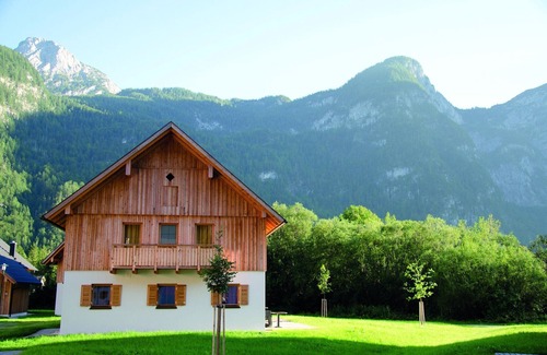 Obertraun Apartment | Chalet in Obertraun near Dachstein Mountains