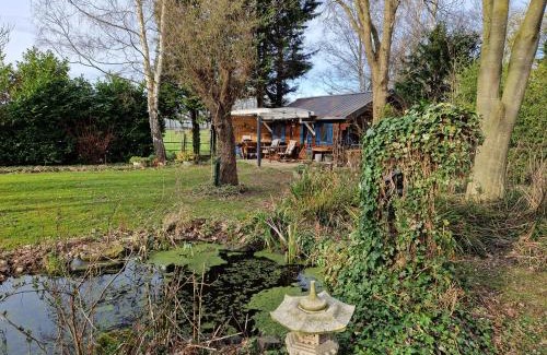 Velden Apartment | Chalet in paradise garden