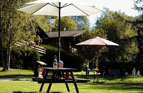 Schoenecken Ski Chalet | Chalet in Reinskopf with Fireplace