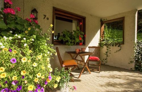 Schoenecken Apartment | Chalet in Reinskopf with Fireplace & Balcony