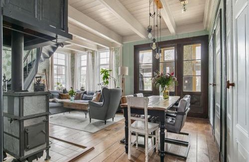 Ternaard House | Chalet in Ternaard near Heritage Site
