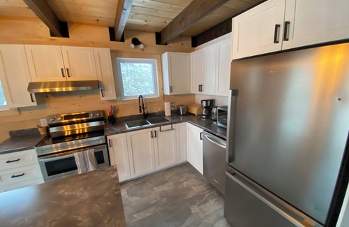 L'Anse-Saint-Jean Ski Chalet | Chalet in the heart of the mountains - 800m from Mont Edouard; 10km from the Saguenay Fjord