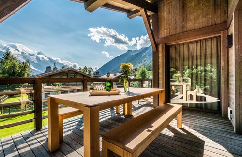 Les Tines Ski Chalet | Chalet Jatoba Chamonix - by EMERALD STAY