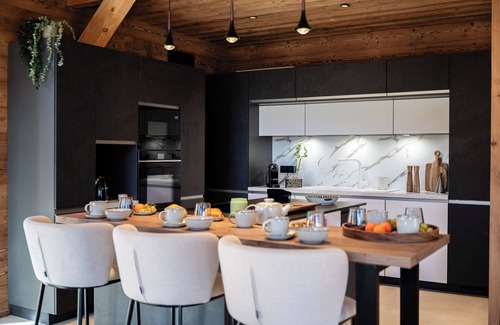 Forville Ski Chalet | CHALET JERI 12Pers Swimming pool Jacuzzi Sauna ! South-facing chalet in Serre Chevalier