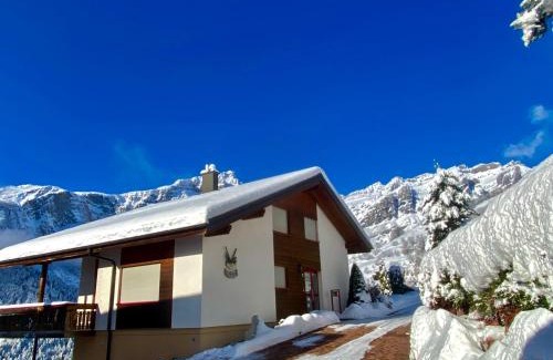 Albinen Apartment | Chalet Kristall 4 1/2 Zimmer-Maisonetten-Haus