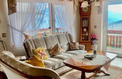 Albinen Apartment | Chalet Kristall 4 1/2 Zimmer-Maisonetten-Haus