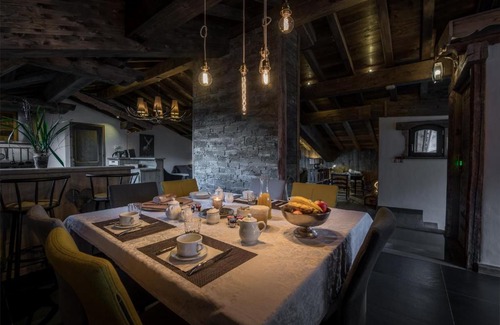 Le Praz Bed & Breakfast | CHALET L'ETAGNE