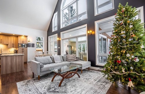 Chertsey Ski Chalet | Chalet l'Hybride~ Jeux & Arcade ~ Spa ~ bord de rivière