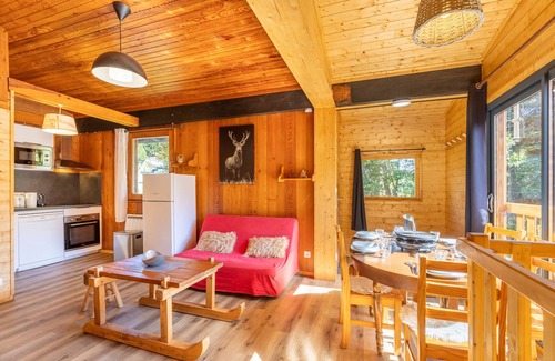 Pyrenees 2000 Ski Chalet | Chalet "La Cora" 4 * at the foot of the slopes of Font Romeu-Pyrénées 2000