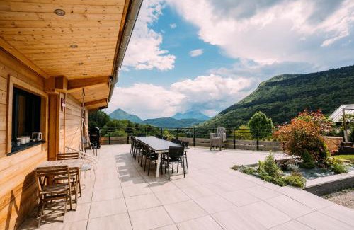 Thoiry House | CHALET LA FOUGERE 15 personnes 180m2 bauges Savoie Thoiry