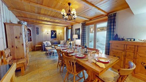 Meribel-Mottaret Apartment | Chalet La Grande Ourse Meribel 135 m2 apartment near pistes