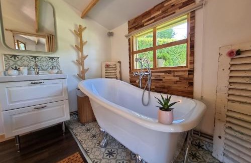 Prouilly Ski Chalet | Chalet La Romance