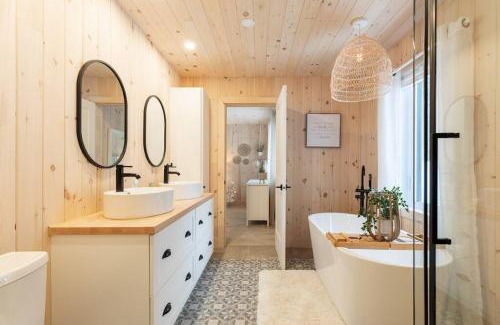 Chertsey Ski Chalet | Chalet le Chardonnay - Spa , Foyers , Accès plage Lac-Jaune