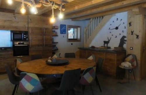 Les Prodains Ski Chalet | Chalet le Nid independant mountain chalet