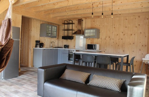 Murol Ski Chalet | chalet "le pradou" new construction, free wifi, heating included