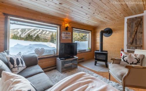 La Malbaie Ski Chalet | Chalet Le Pti Loup - Les Chalets Spa Canada