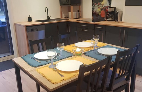 Thehillac Ski Chalet | Chalet 'Le Ty Gîte - Sud Morbihan' with Private Terrace, Wi-Fi and Air Conditioning