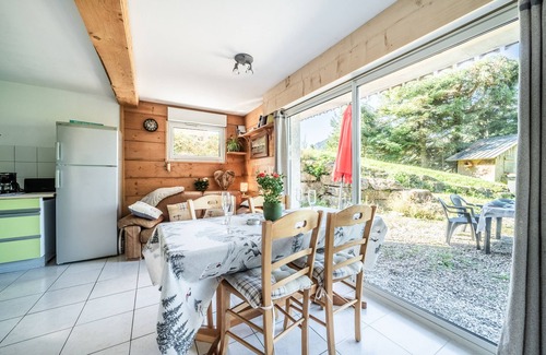Vacheresse Apartment | Chalet Les Mios, at Isa, with view between lake and mountains, private terrace and Wi-Fi