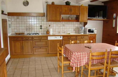 Flumet Apartment | Chalet "Les Rodhos" 150m from the FLUMET-Espace Diamant slopes