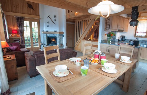 Nendaz Ski Chalet | Chalet Lisa, ski-in/out, accessible by car
