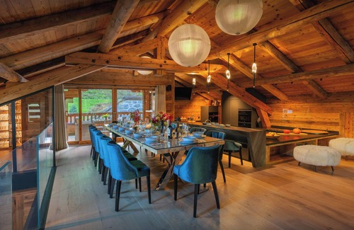 La Clusaz Ski Chalet | Chalet Lodge Rodzina - Mountain holidays for 14 with spa - OVO Network