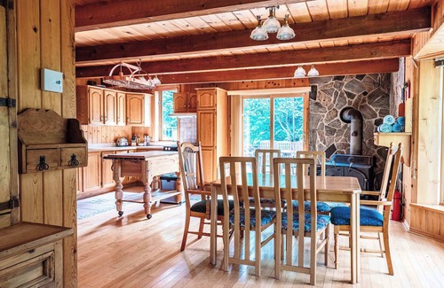 Saint-Faustin-Lac-Carre Ski Chalet | Chalet + Loft - Spa & Ski Station