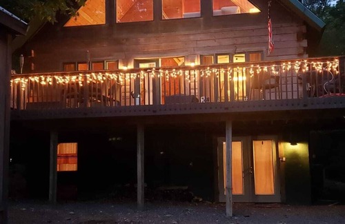 Lake Ariel Ski Chalet | Chalet Log Home in Lake Ariel Hideout community