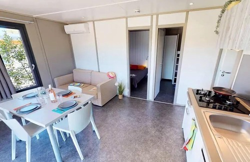 Lourmarin Ski Chalet | Chalet Luberon - 35m2 - 2 Schlafzimmer + Jacuzzi 4 Personen