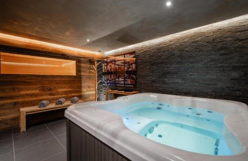 Monetier-les-Bains House | Chalet Luxe piscine et spa 18 personnes serrechevalierholidays