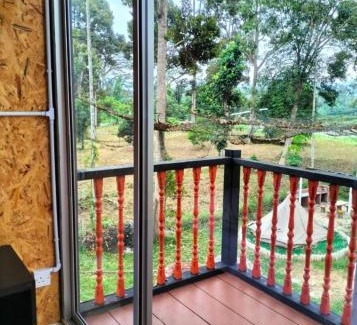 Kampung Kuala Kenas Hotel | CHALET MADU KACA D'RUMAH BONDA RIVER VIEW Kuala Kangsar