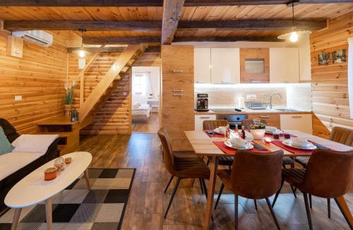 Rakovica House | Chalet Markoci With Hot Tub - Happy Rentals