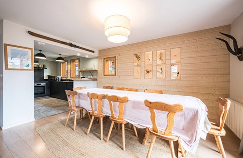 Villarabout Ski Chalet | Chalet 'Marmotte' with Mountain View, Private Terrace and Wi-Fi