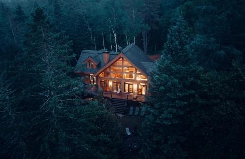 Wentworth-Nord Ski Chalet | Chalet Mazama - Private Lake - Hot Tub - 16P