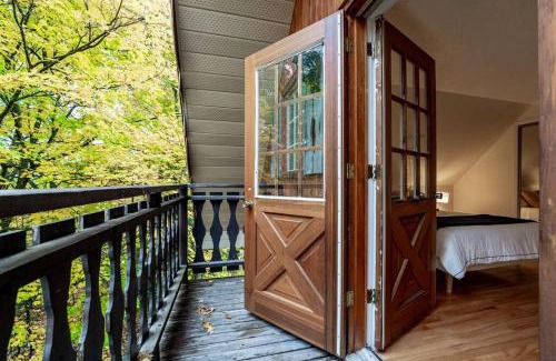 Cantley Ski Chalet | Chalet Mont Cascades w/Spa & Fibre Optic Internet