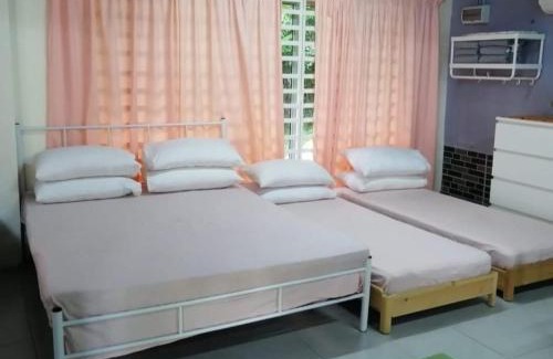 Kampung Kuala Kenas Hotel | CHALET MORIS D'RUMAH BONDA RIVER VIEW Kuala Kangsar