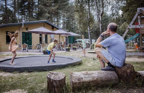 Wechelderzande Ski Chalet | Chalet near Antwerp with Nature Trails