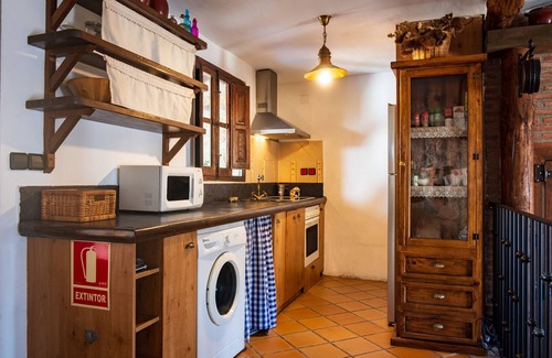 Neila de San Miguel Ski Chalet | Chalet 'Neilarural' with Mountain View, Wi-Fi and Air Conditioning