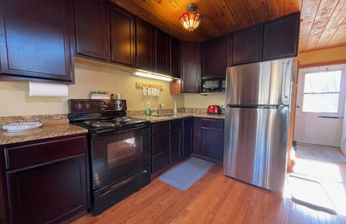 Stevensville House | Chalet on the Lake 91 w/Beach Access, Pools, Sport Courts, Fishing Pond & more!