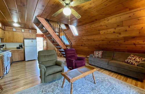 Stevensville House | Chalet on the Lake 39 w/Beach Access, Pools, Sport Courts, Fishing Pond & more!