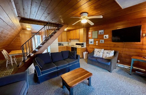 Stevensville House | Chalet on the Lake 80 w/Beach Access, Pools, Sport Courts, Fishing Pond & more!