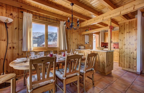 La Tzoumaz Ski Chalet | Chalet OnThePiste - La Tzoumaz, 4 Vallees