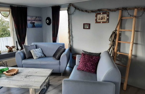 Ryptsjerk Ski Chalet | Chalet op de Kleine Wielen 5 Minuten van Aquazoo en Strand