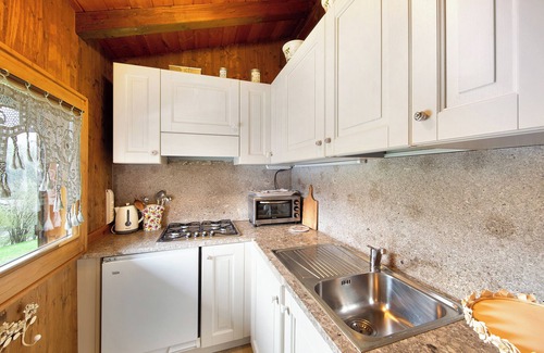 Forno di Zoldo Ski Chalet | Chalet 'Orserose I Masenin' with Mountain View, Shared Terrace and Wi-Fi
